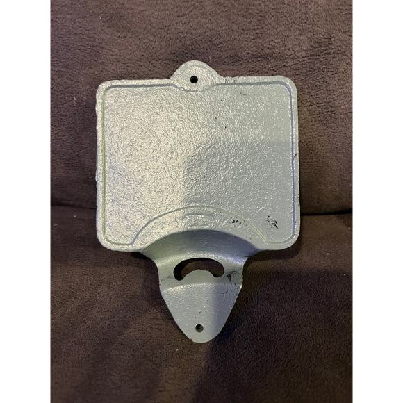 Cast Iron Bar Open Plaque OPEN HERE Beer Bottle Opener Rustic Western Wall Mount - Picture 3 of 3